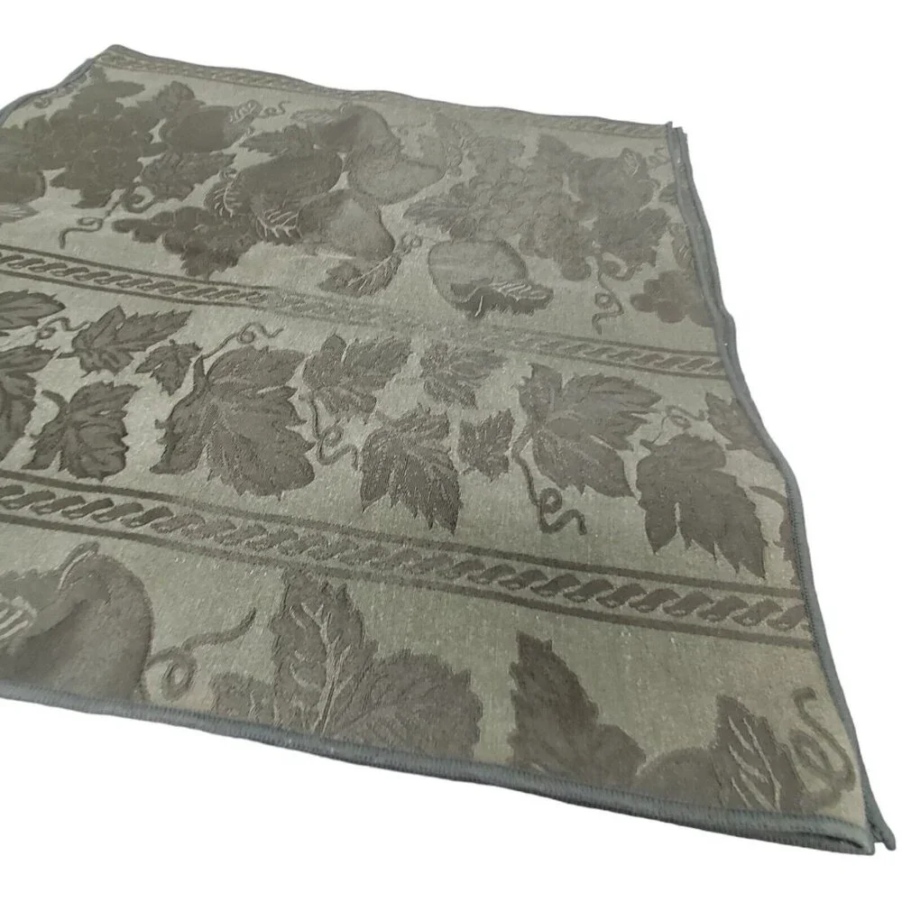 Vtg Green Cloth Napkins Jacquared Satin 16
